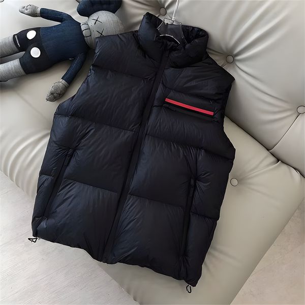 Gillet neri moda uomo Designer Piumini gilet Designer spessi piumini caldi outwear cappotti da uomo vestiti da uomo