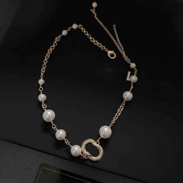 Designer-Schmuck-Halskette 23 neue Halsketten japanische und koreanische klassische Mode-Perlen-Halskette, kleine Duft-Kragen-Kette, doppelter Anhänger, Pullover weiblich