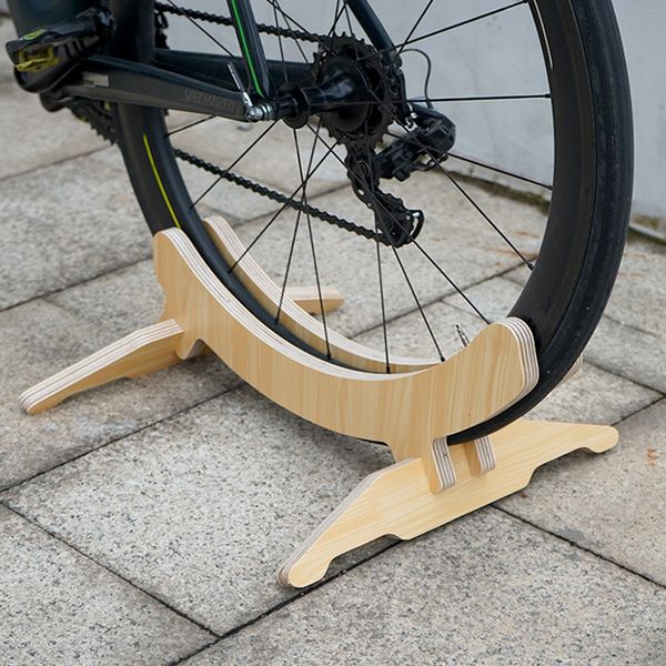 Composants de guidon de vélo Support d'affichage de vélo Supports de réglage multi-fentes adaptés à tout placement VTT Parking en bois massif 230907