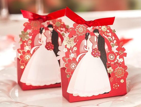 vendita all'ingrosso Scatole di caramelle con fiori di pizzo Scatole regalo di cioccolato rosso oro bianco Bomboniere per matrimoni Dolci Caramelle Regali Confezione ZZ