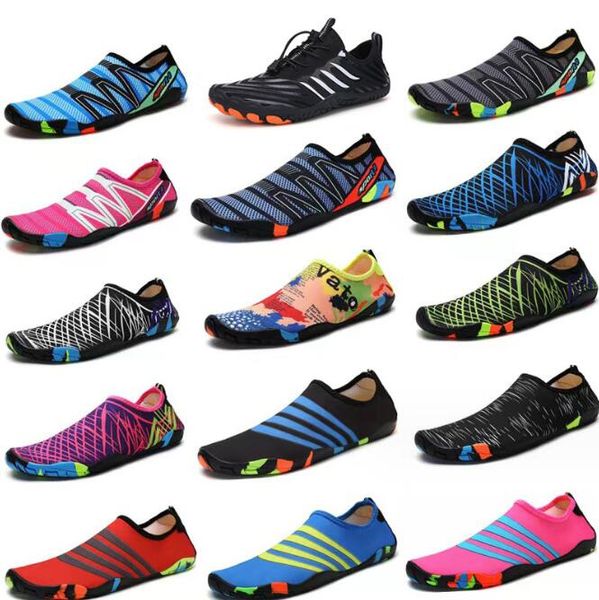 Sapatos de água para homens e mulheres no verão leve e respirável para andar seguro voando meias de tecido atlético Sneakers Sports Wholesale Desconto barato