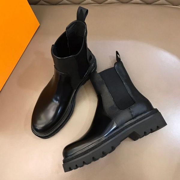 Botas femininas, botas curtas de grife, sapatos de couro grandes, botas Martin masculinas em formato de tornozelo, botas de plataforma estilo militar, sapatos de fábrica de primeira linha