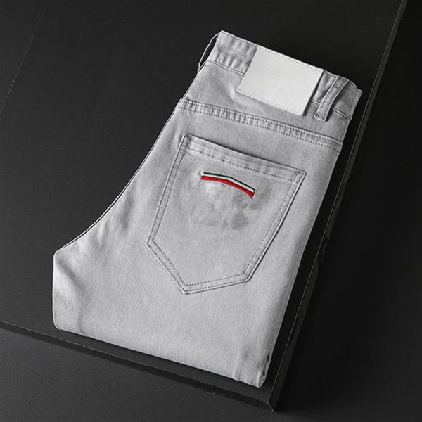 Herren Jeans Designer Sommer Leichter Stil Logo Luxurys Berühmte Marke Männer Gewaschen Lässiges Design Slim Stretch Röhrenjeans Straight1778