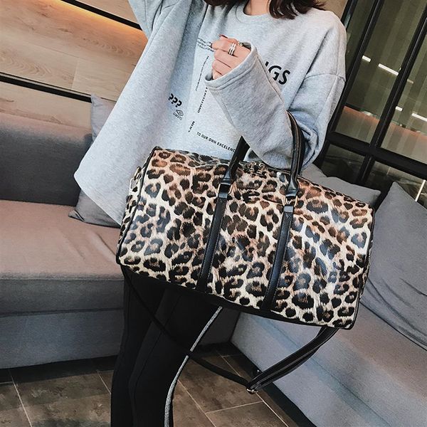 2022 moda saco de viagem feminina duffle carry on bagagem saco leopardo impressão totes de viagem senhoras grandes durante a noite sacos de fim de semana297s