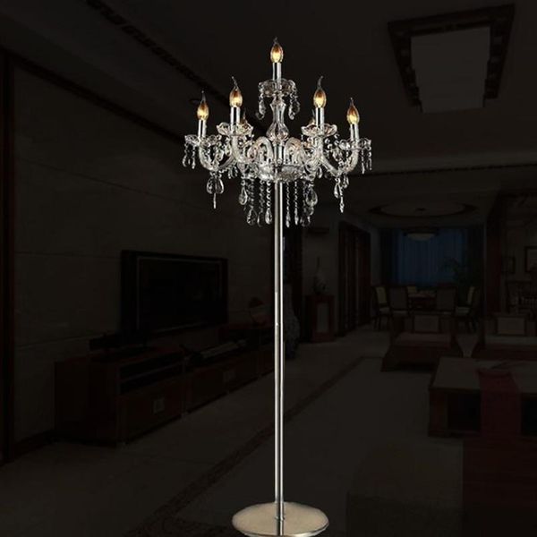 Lâmpadas de assoalho Lâmpada de cristal moderna para sala de estar Restaurante Decoração de casamento Mesa clássica E14 Candle Stand Fixtures255j