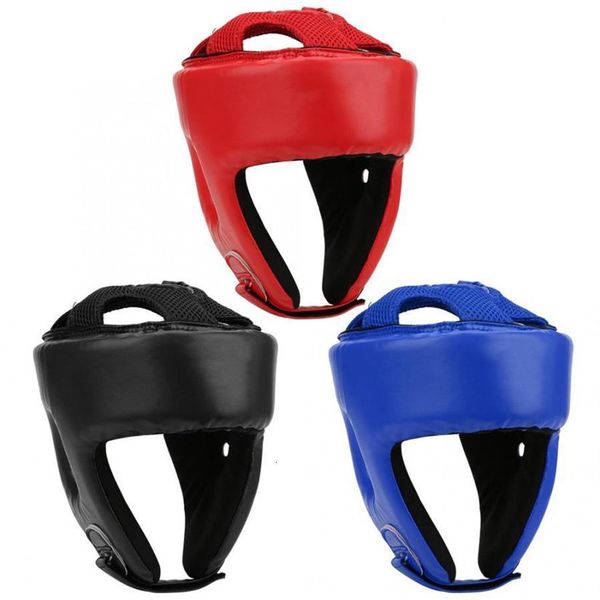 Equipaggiamento protettivo Casco da kick boxing PU Mezza confezione Punzonatura Guardia per la testa Karate Muay Thai Lotta MMA Sanda Formazione Adulti Bambini Pro2607