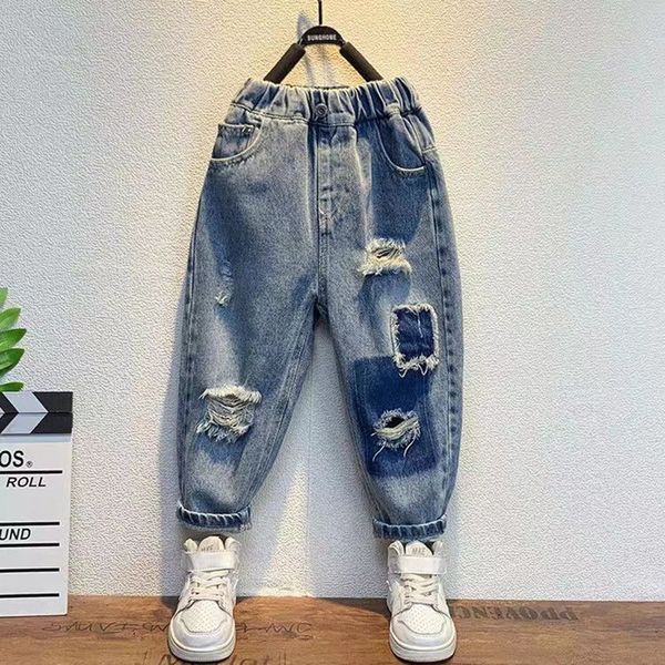 Jeans meninos crianças calças babados primavera e outono 2023 roupas de bebê buracos 230909