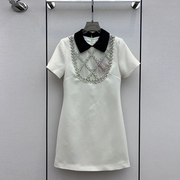 Лето 2023 г., белое контрастное платье со вставками, с коротким рукавом и отворотом, из тюля со стразами, повседневные платья длиной до колена S3S01M032