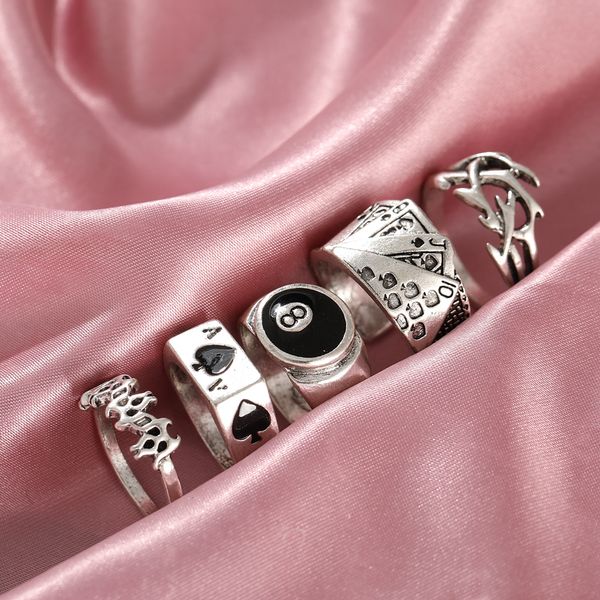 Solitaire Ring Punk Vintage Silver Color Poker Billiards Set para Mulheres Gótico Coração Anillos Hip Hop Y2K Moda Coreana Masculino Presente Jóias 230908