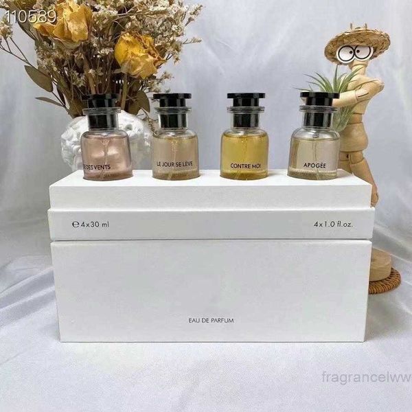 Weihnachtsgeschenk-Parfüm-Set, 10 ml x 5 Stück und 30 ml x 4 Stück, Dream Apogee Rose des Vents Les Sable Roses Le Jour Se Leve Parfüm mit Box, Festival-Geschenk für Frauen, schnelle Lieferung