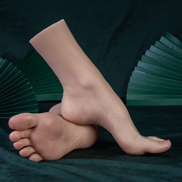 Unghie finte piede sexy manichino modello femminile puntelli di ripresa simulazione feticcio silicone liquido con osso piegato suole e polso 230909