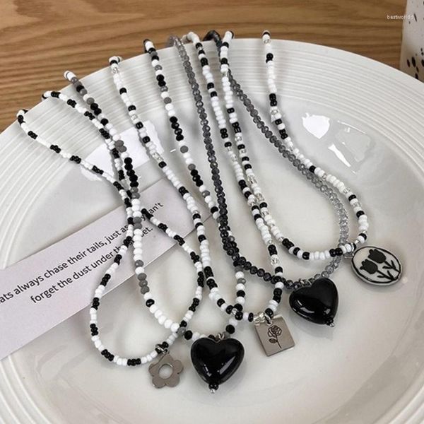 Anhänger Halsketten U-Magical Mode 5 Stil Schwarz Weiß Perlen Herz Halskette Für Frauen Kontrastierte Blume Metall Geometrische Schmuck