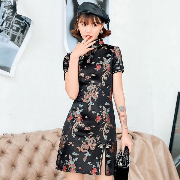 Abiti casual di base Abito cinese in raso femminile Elegante slim taglie forti Qipao Colletto alla coreana Abiti vintage cheongsam Sexy con spacco alto formale 230911