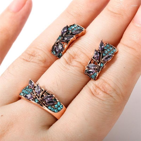 Halskette Ohrringe Set Vintage Gothic Ring für Frauen Retro Persönlichkeit Finger Blau Diamant Gold Farbe Schmuck Jubiläumsgeschenke