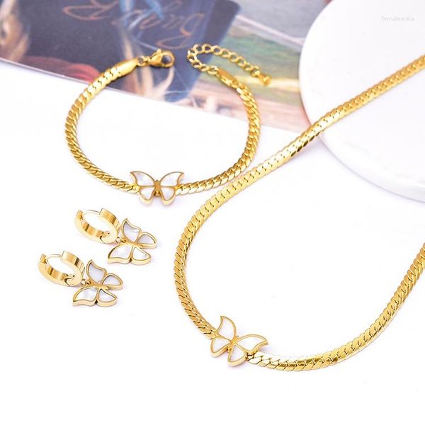 Set di orecchini per collana Stile 2023 Catena a lama Conchiglia Farfalla Clavicola Bracciale per ragazze impermeabile resistente al sudore Corto in oro