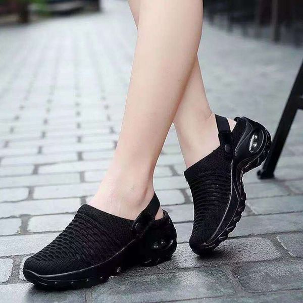 Estilos de outono e inverno sapatos femininos da moda sandálias com almofada de ar Baotou para mulheres na primavera e no verão usam sandálias de sola grossa sem salto e usam tamanho grande