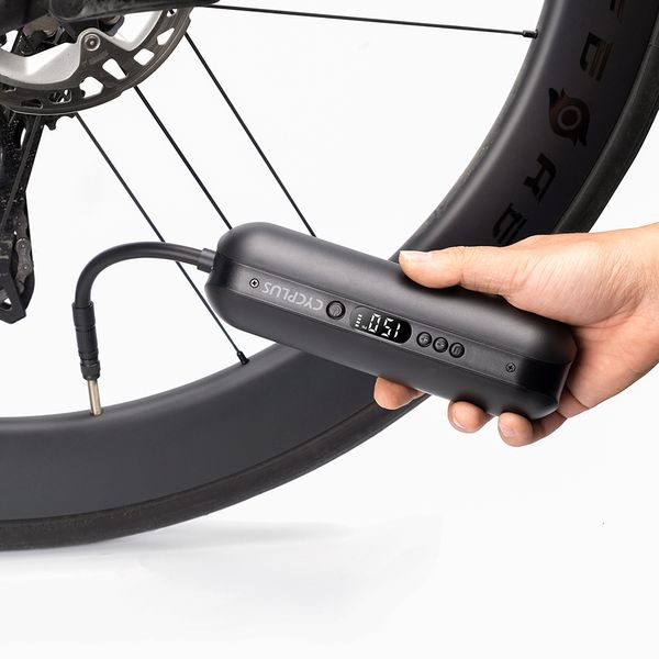 Pompe per bici CYCPLUS Pompa ad aria intelligente Accessori per biciclette Gonfiatore portatile ad alta pressione Pompa a mano Power Bank per bici Auto Pneumatico MTB Foot Ball 230911