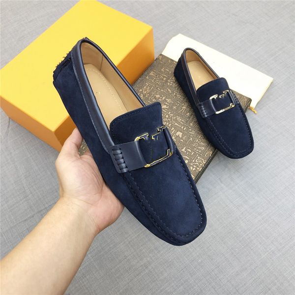 Herren 12Model Designer echte Lederjungen Teens Luxusmarke 38-46 Freizeitschuhe für Männer Frauen fahren männliche Moccasin-Flats.