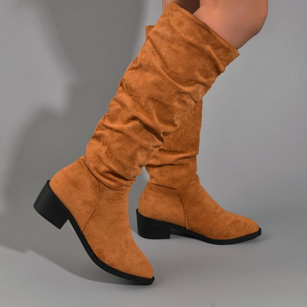 Сапоги больших размеров, женские туфли до колена, осень 2023, обувь из флока на каблуке для женщин, уличные повседневные женские сапоги для верховой езды с острым носком, 230911
