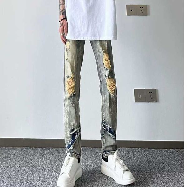 Sommer neue schlammgelbe fünfzackige Stern-Jeans mit gebrochenem Loch für Herrenmode High Street Jiangsu Zhejiang Shanghai Network Rote Slim-Fit-Studentenfüße-Hosen