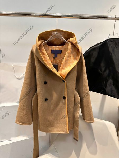 24SS Осеннее женское пальто Дизайнерские пальто Женская куртка классическая буква с принтом Шерстяные пальто Двубортные шорты Пальто с капюшоном женская ткань