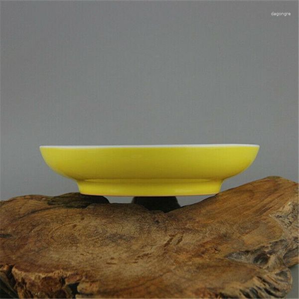 Estatuetas decorativas chinesas Jingdezhen porcelana esmalte amarelo placa de frutas 6,0 polegadas