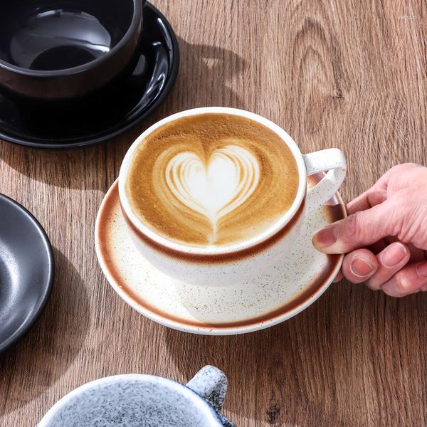 Bicchieri Professionali Espress Latte Set di tazze da caffè Tazza in ceramica artistica con piattini Home Office Tazze da tè Chic Cafe Bar Accessori