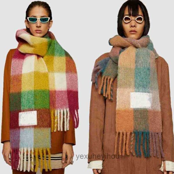 Sciarpa scozzese Ac Scialli invernali di Pashmina Involucri spessi di cashmere Lady Nappa Sciarpe calde Arcobaleno Peloso Bufanda S11