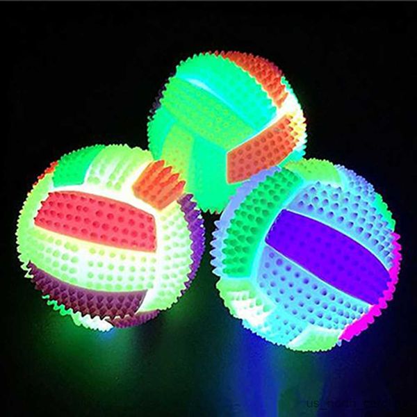 Спортивные игрушки Светодиодный мигающий цвет Изменение прыгающего массажного мяча Волейбольный детский светящийся мяч Игрушка R230912