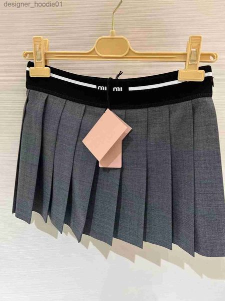 Юбки Дизайнерские женские короткие юбки Летние девушки классические плиссированные мини-макси-юбки Тонкая черная юбка А-силуэта Маленькое кожаное платье разных стилей Размер S-M L230912