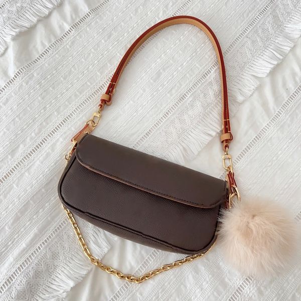 Luxuriöse Designer-Damentasche, Umhängetaschen, luxuriöse metallische Mode-Handtaschen, perfekt tragbar, herzförmige Damen-Umhängetasche