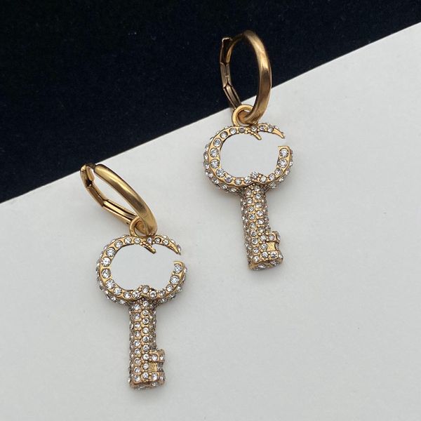 Clássico marca designer jóias banhado a ouro prata charme brinco de luxo carta cobre brinco incrustado cristal eardrop orelha loop presentes de casamento