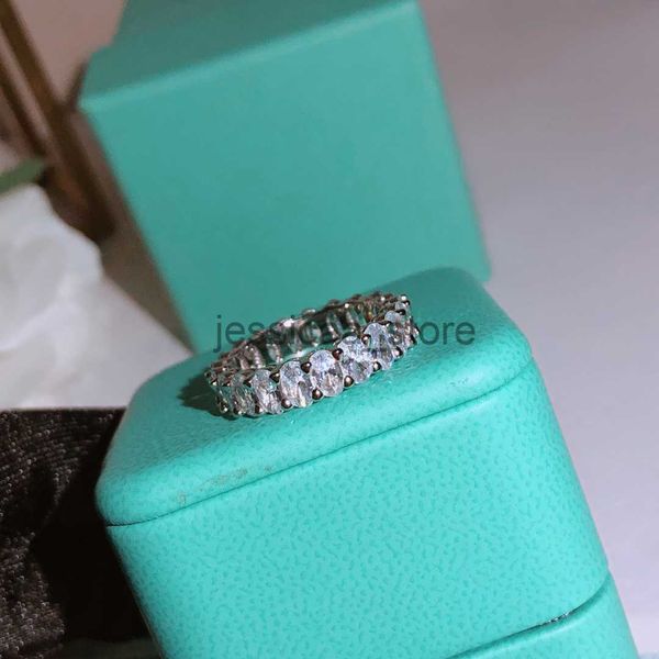 Anéis de banda Luxurys Desingers Anel Simples Design Sense Sterling Silver Ring Ladies Classic Six-Claw Diamond Rng Anéis Simples Presente de Aniversário Bom J230912