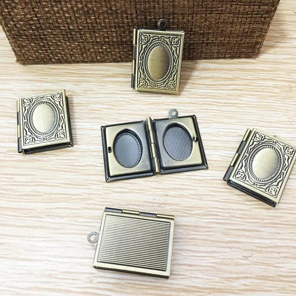 23 x 19 mm, 20 Stück, attraktive, innovative Buch-Set-Fotos, versilberte Halsketten-Anhänger-Charms-Box für Männer und Frauen, Schmuckzubehör (Komponenten)