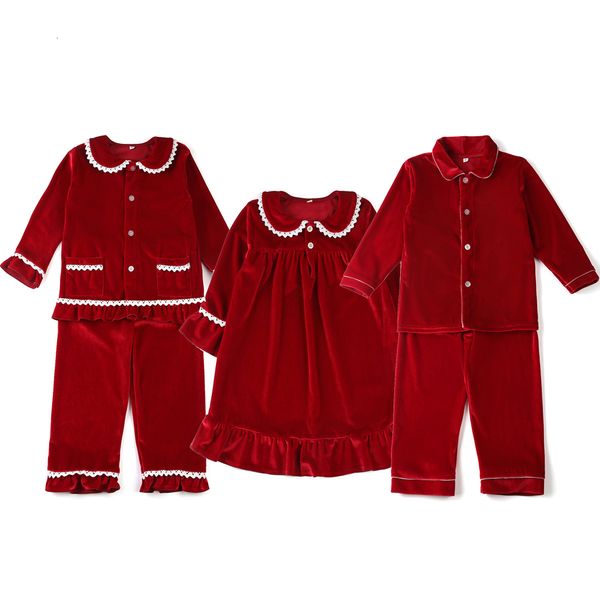 Set di abbigliamento Autunno Inverno Vestiti per bambini Ragazze Ragazzi Pigiami Set Famiglia Vestiti unisex Pigiami Velluto rosso Pigiami natalizi per bambini 230912