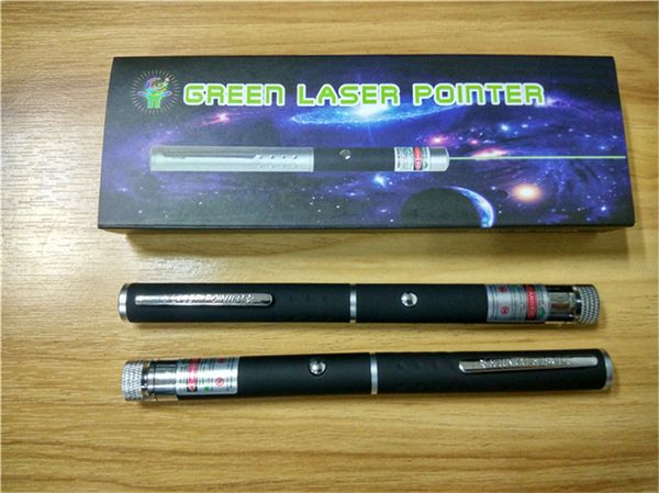 Yeni Hediye Yeşil Lazer İşaretçi 2 1 Yıldız Kapak Deseni 532nm 5MW Greenlaser Poortinpen, Paketleme ile Baş Kaleidoskop Işığı