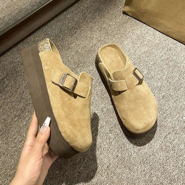 Elegante, lässige Damen-Slipper mit dicken Sohlen, die Sie für die Saison Frühling/Herbst 2023 tragen können, modische und vielseitige, neue Ein-Fuß-Hausschuhe im neuen Stil