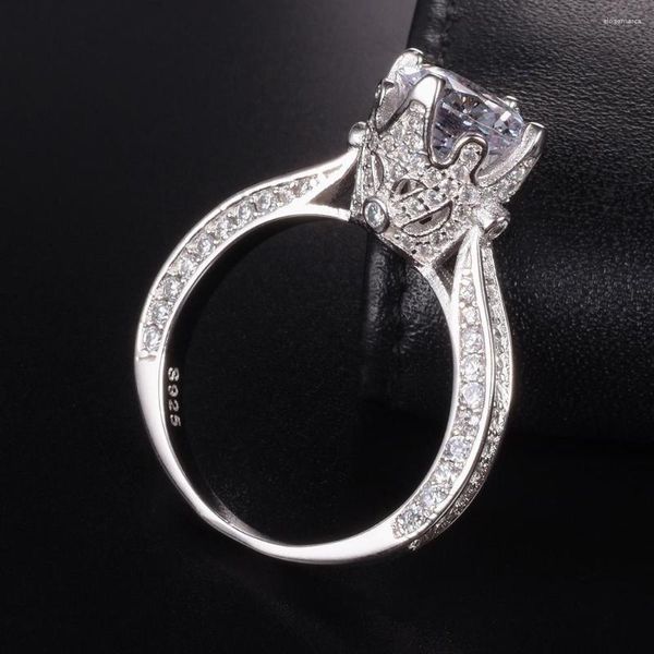 Anéis de cluster Real Sólido 925 Prata Coroa Anel Dedo Luxo Inlay Natural Gemstone 8mm 3ct Diamante Noivado Casamento para Mulheres