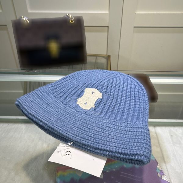 Berretto di lusso Cappello lavorato a maglia di design Cappello da pescatore alla moda Materiale morbido e confortevole adatto per lo sci alpinismo all'aperto