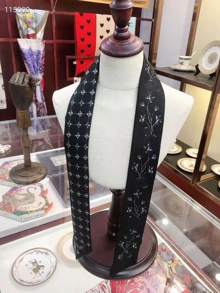 Klassischer Designer-Handtaschenschal, Damen-Stirnband, modische Buchstaben, Seidenschals, Krawatte, Größe 6 x 120 cm