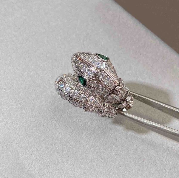 Качественное очаровательное кольцо в стиле панк 2023 года с блестящими бриллиантами и зеленого цвета в коробке с маркой PS4473A