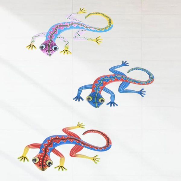 Estatuetas decorativas pingente de parede atraente realista ferro gecko inseto forma pendurado ornamento para ao ar livre