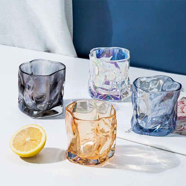 Transparenter Wasserbecher aus gedrehtem Glas, geeignet für transparentes Trinkwasser, Saft, Cocktails, Wein, Bier und Whiskey, mit mehreren Farben zur Auswahl, 200 ml