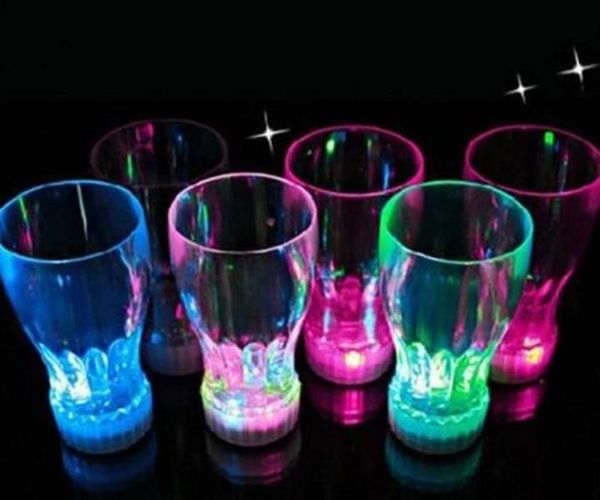 4 6 LED Novidade Iluminação 3M Adesivos Led Coasters Festa Weding Bar Coaster Discos Perfeitos Up Bebidas Flash Light Cup Coaster Piscando ZZ