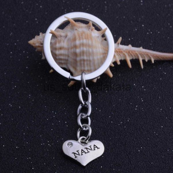 Anahtar Yüzükler 12 PC Charm Kolye Anahtarlıkları Nana Kalp A Crystal Keyrings Ailesi Ailesi Büyükanne Büyükannesi Doğum Günü Hediyeleri Çanta Anahtar Yüzük X0914