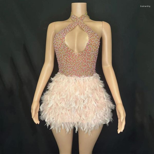 Abbigliamento da palco Abito da sera colorato con strass pieni Abiti da festa da donna con piume sexy con scollo all'americana Costume da festival XS6830