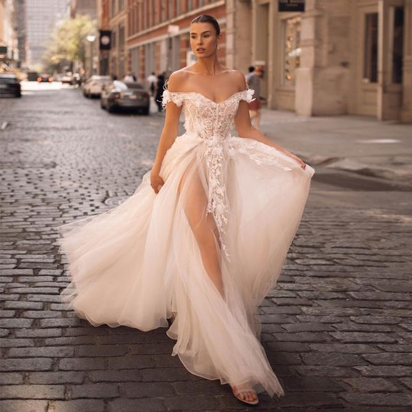 Abiti da sposa in pizzo Berta Abiti da sposa con spacco laterale Appliqued con spalle scoperte Scollatura A Line Tulle Lunghezza pavimento Vestido De Novia