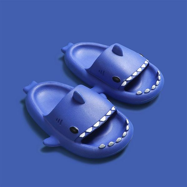 CHINA BRAND Sandale Blue Stereo Shark EVA Cold Tract Kinderhausschuhe Summer Home Home Kleinkind Eltern-Kind-Slip Soft Baby258p