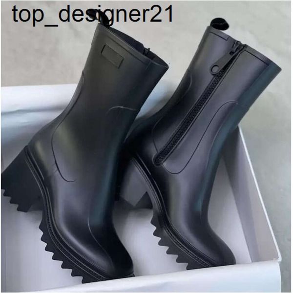 2023 Luxurys Designers Mulheres Botas de Chuva Inglaterra Estilo À Prova D 'Água Welly Borracha Água Chuvas Sapatos Ankle Boot Booties Womens Boots