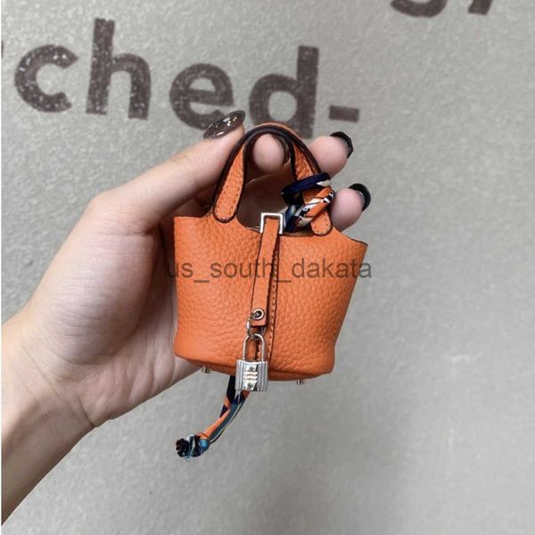 Chaveiros Mini Totes Crianças Bolsa Bolsa para Menina Designer Sacos Cabide Chaveiro Caso de Luxo Gancho Airpods Casos Fone de Ouvido Acessórios Saco de Embreagem Chaves Anel Senhora Ombro